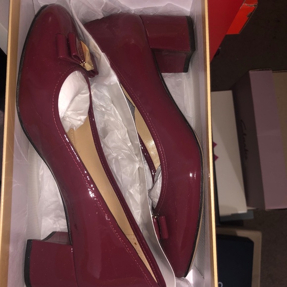 Michael Kors patent leather pump burgundy - Picture 2 of 3